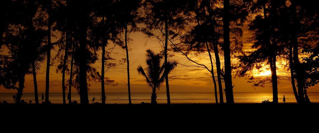 Grand Southsea Khaolak Beach Resort Khao Lak Exteriör bild